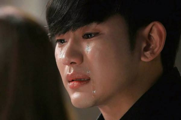 Con trai vừa tròn 1 tuổi, chị chồng đưa cho tôi một túi quần áo cũ, tôi giận hờn vứt đi, ba ngày sau mới nhận ra mình xấu tính nhường nào-2