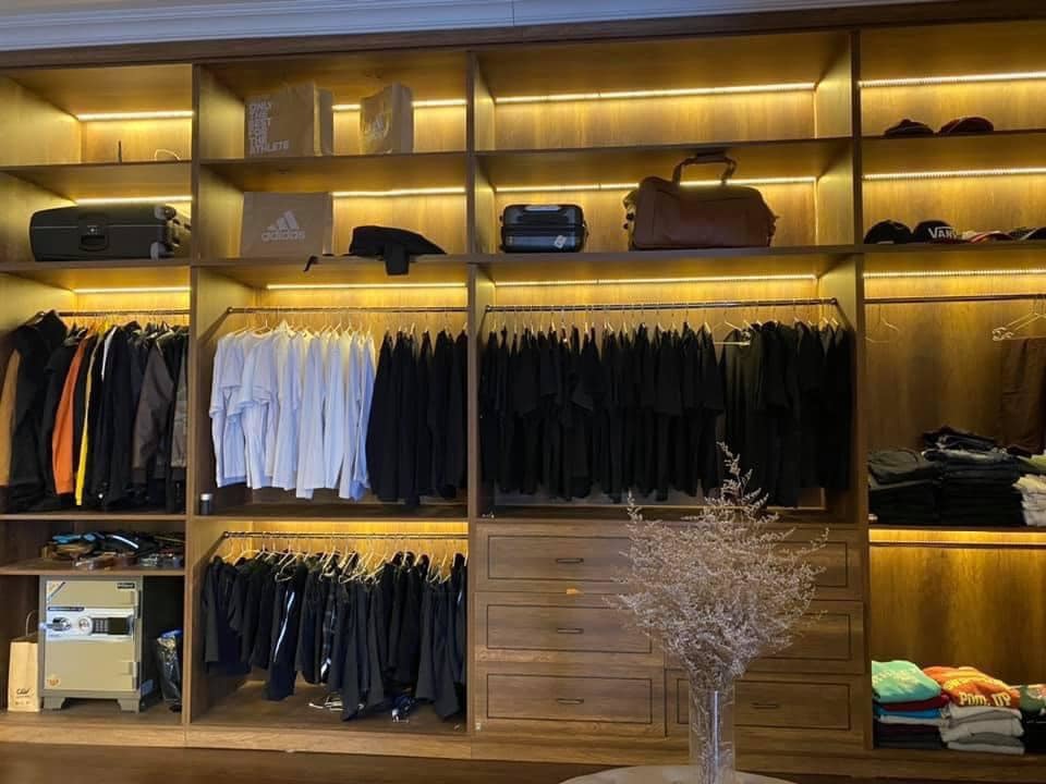 Khám phá ngôi nhà xây trên diện tích đất 900m2, đủ phòng gym, bể bơi-13