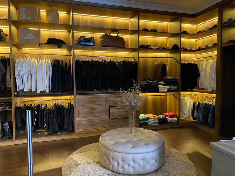 Khám phá ngôi nhà xây trên diện tích đất 900m2, đủ phòng gym, bể bơi-14