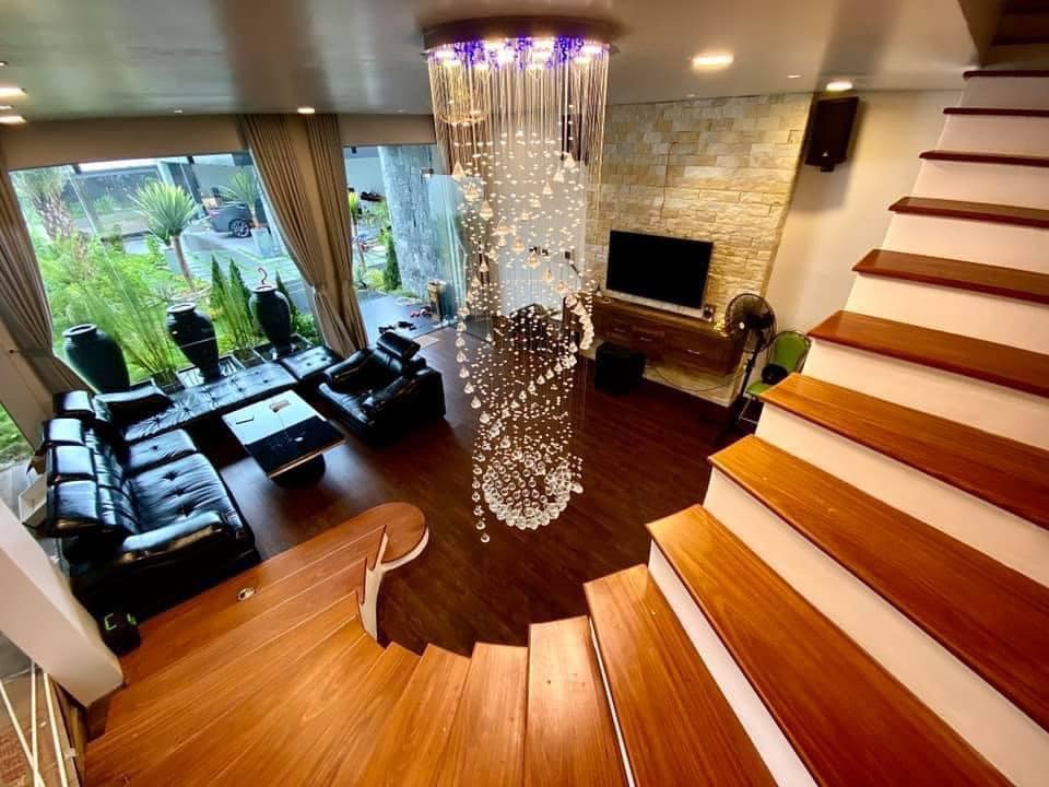 Khám phá ngôi nhà xây trên diện tích đất 900m2, đủ phòng gym, bể bơi-29