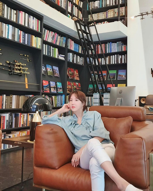 13 cách diện đồ hack tuổi của các mỹ nhân Hàn U40: Nhìn đơn giản mà sang xịn hết nấc-3