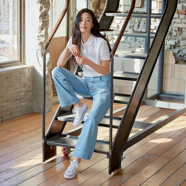 13 cách diện đồ hack tuổi của các mỹ nhân Hàn U40: Nhìn đơn giản mà sang xịn hết nấc-6