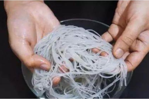 Đừng chỉ ngâm miến với nước nữa, mách bạn mẹo nhỏ chỉ mất 5 phút miến cực ngon, dai dai mà vẫn dễ ăn-3