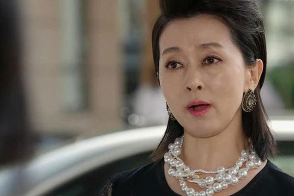 Mẹ chồng hết ăn rồi nằm, góp ý thì bố chồng mắng, nàng dâu&nbsp;bóc phốt liền&nbsp;bị&nbsp;ném đá: Cảm thấy khổ quá thì để người khác hưởng-1