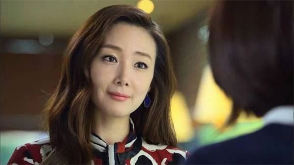 Hùa theo con gái bắt nạt con dâu, đến một ngày bị đột quỵ, mẹ chồng mới sáng mắt-1