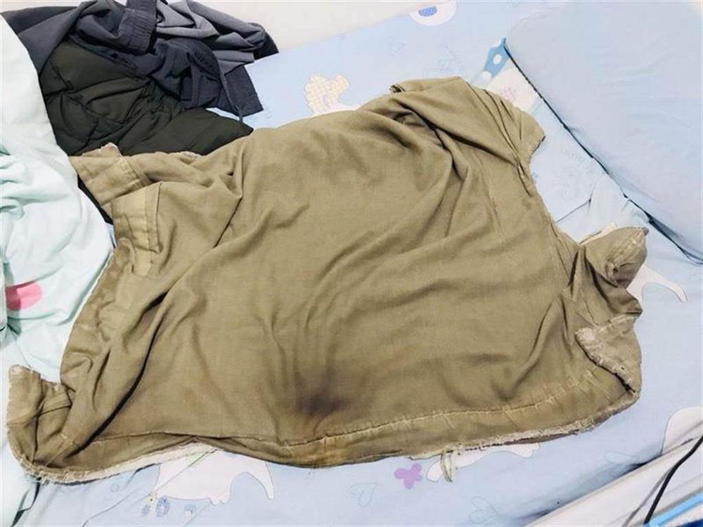 Người yêu khoe phòng anh nhiều đồ cổ” lắm, mục sở thị rồi cô gái mới phát hoảng, ám ảnh nhất là sự tích chiếc gối màu nâu-2