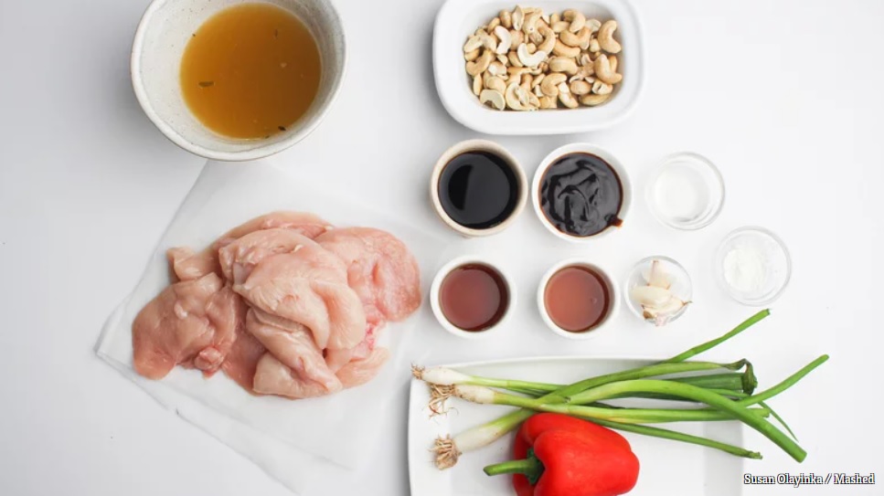 Gà xào hạt điều, món ăn cực tốt cho sức khỏe những ngày giãn cách-1