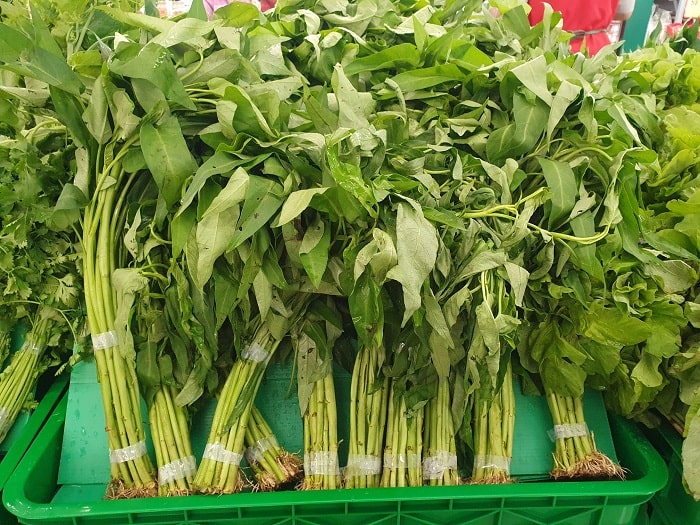 Nếu biết rau muống ở nơi đây chỉ đại gia mới dám mua, ăn còn phải dè sẻn thì bạn mới thấy trân trọng bữa rau muống ở nhà-4