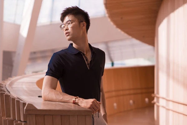 Đi chợ về thấy chồng bị chảy máu chân, tôi vội vàng kiểm tra thì phát hiện ngay cảnh tượng đáng buồn ở ban công-3