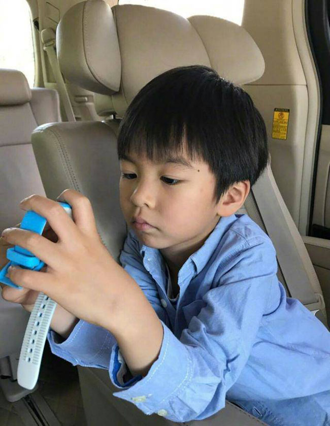 Từng bị chê cười là mẹ công con quạ”, con gái mỹ nhân Trương Đình giờ ra sao?-4