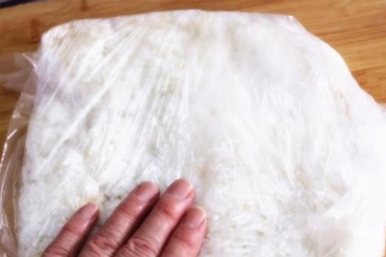 Cơm nguội đừng bỏ vào ngăn mát tủ lạnh, làm cách này giúp cơm để được lâu, hấp lại vẫn ngon như mới