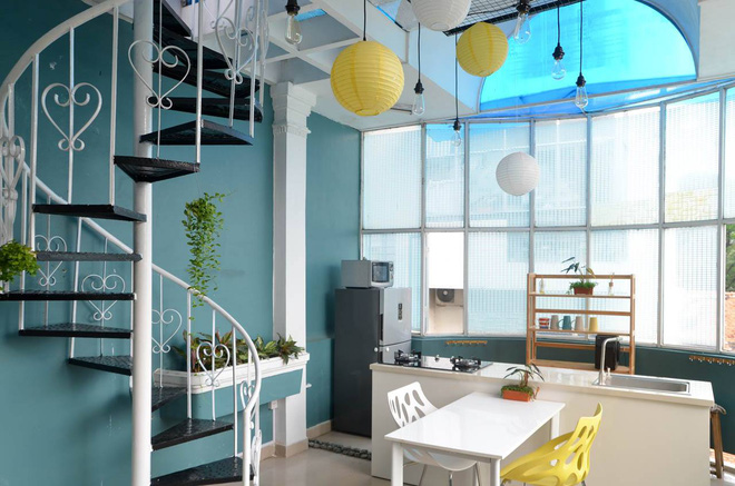 Trai Sài Gòn cải tạo căn hộ tầng áp mái đẹp nức nở, riêng cách chơi cây cũng nghệ ra trò-1