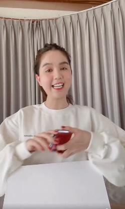 Ngọc Trinh nghỉ dịch mặt tròn xoe, vâm như lực điền-3