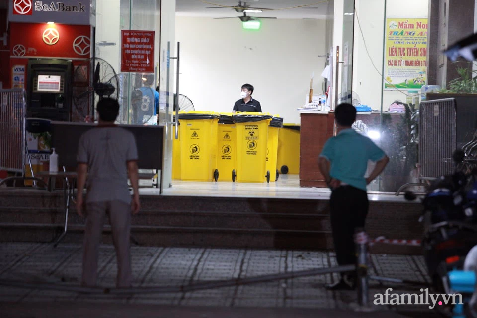 Hà Nội: Lập Sở chỉ huy dã chiến tại chung cư HH4C Linh Đàm, toàn bộ cư dân được yêu cầu không ra khỏi nhà-3