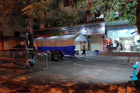 Hà Nội: Lập Sở chỉ huy dã chiến tại chung cư HH4C Linh Đàm, toàn bộ cư dân được yêu cầu không ra khỏi nhà