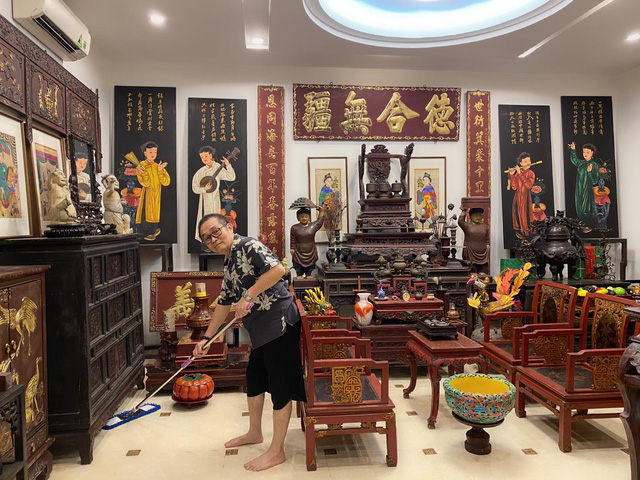 Nghệ sĩ Xuân Hinh hóm hỉnh khoe tự tay dọn dẹp nhà cửa để lộ kiến trúc ngôi nhà độc đáo-3