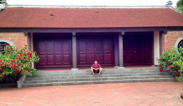 Nghệ sĩ Xuân Hinh hóm hỉnh khoe tự tay dọn dẹp nhà cửa để lộ kiến trúc ngôi nhà độc đáo-7
