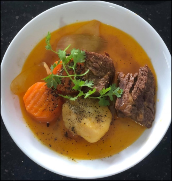 Nghỉ dịch ở nhà, Lâm Vỹ Dạ vào bếp mà món nào cũng&nbsp;ngon hấp dẫn,&nbsp;có cả đặc sản vùng miền không thua gì ngoài quán-7