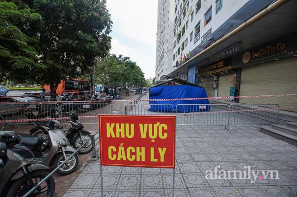 CẬN CẢNH: Đưa F0 và F1 ở HH4C Linh Đàm đi cách ly, huy động gần 100 nhân viên y tế tổng lực xét nghiệm, khẩn trương truy vết-4