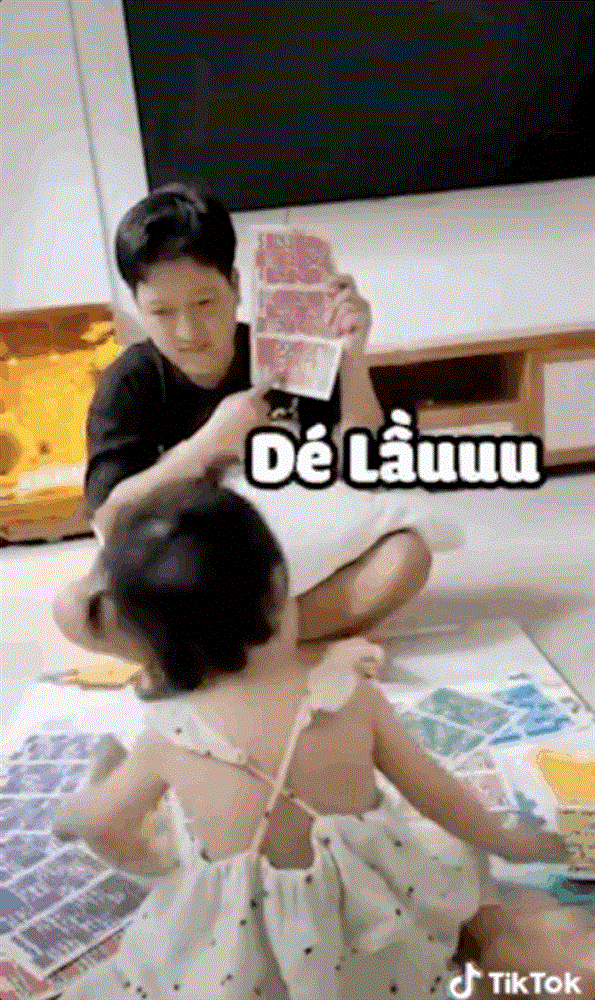 Trường Giang cuối cùng đã khoe trọn vẹn khuôn mặt ái nữ 2 tuổi, màn đối đáp tiếng Anh hờn dỗi của bé gây sốt-2