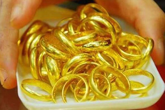 Lương 12 triệu bỏ 5 triệu mua vàng, 4 năm chắt bóp giờ sống ổn qua đại dịch