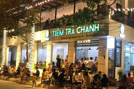 Xử phạt 30 triệu đồng đối với nhóm thanh niên tụ tập uống trà chanh hè phố