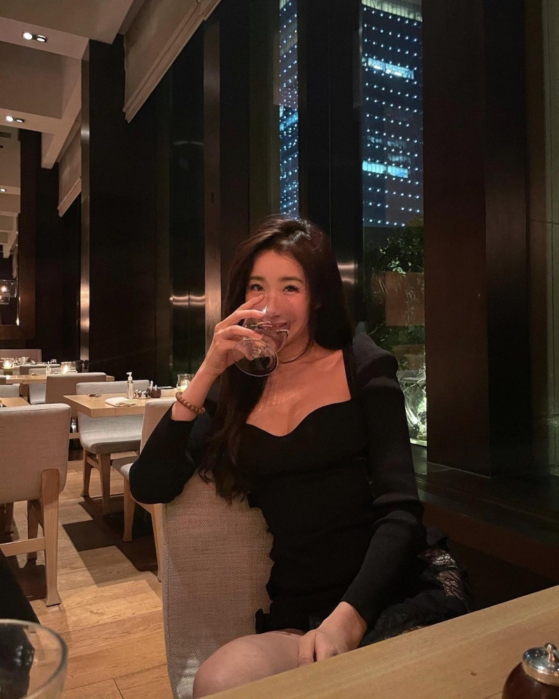 Danh tính vợ tin đồn của Ngô Diệc Phàm: Con nhà trâm anh thế phiệt, vòng 1 phồn thực vượt xa dàn người tình-5