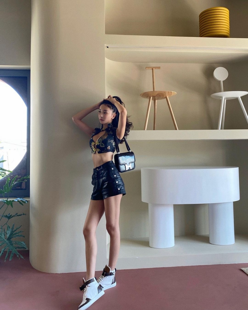 Danh tính vợ tin đồn của Ngô Diệc Phàm: Con nhà trâm anh thế phiệt, vòng 1 phồn thực vượt xa dàn người tình-21