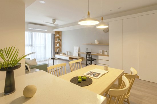 Tổ ấm nhỏ xinh màu trà sữa, thiết kế đơn giản cho không gian ấm áp với ánh sáng tự nhiên chan hòa
