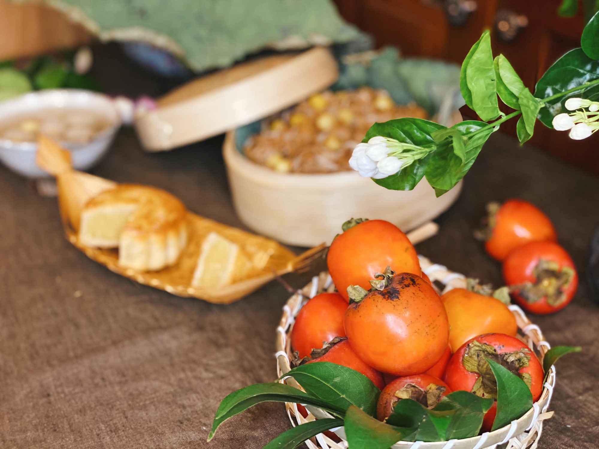 Hôm nay là Rằm tháng 7, cùng ngắm những mâm cơm cúng rực rỡ và đẹp mắt của hội chị em khéo tay hay làm nhé!-17