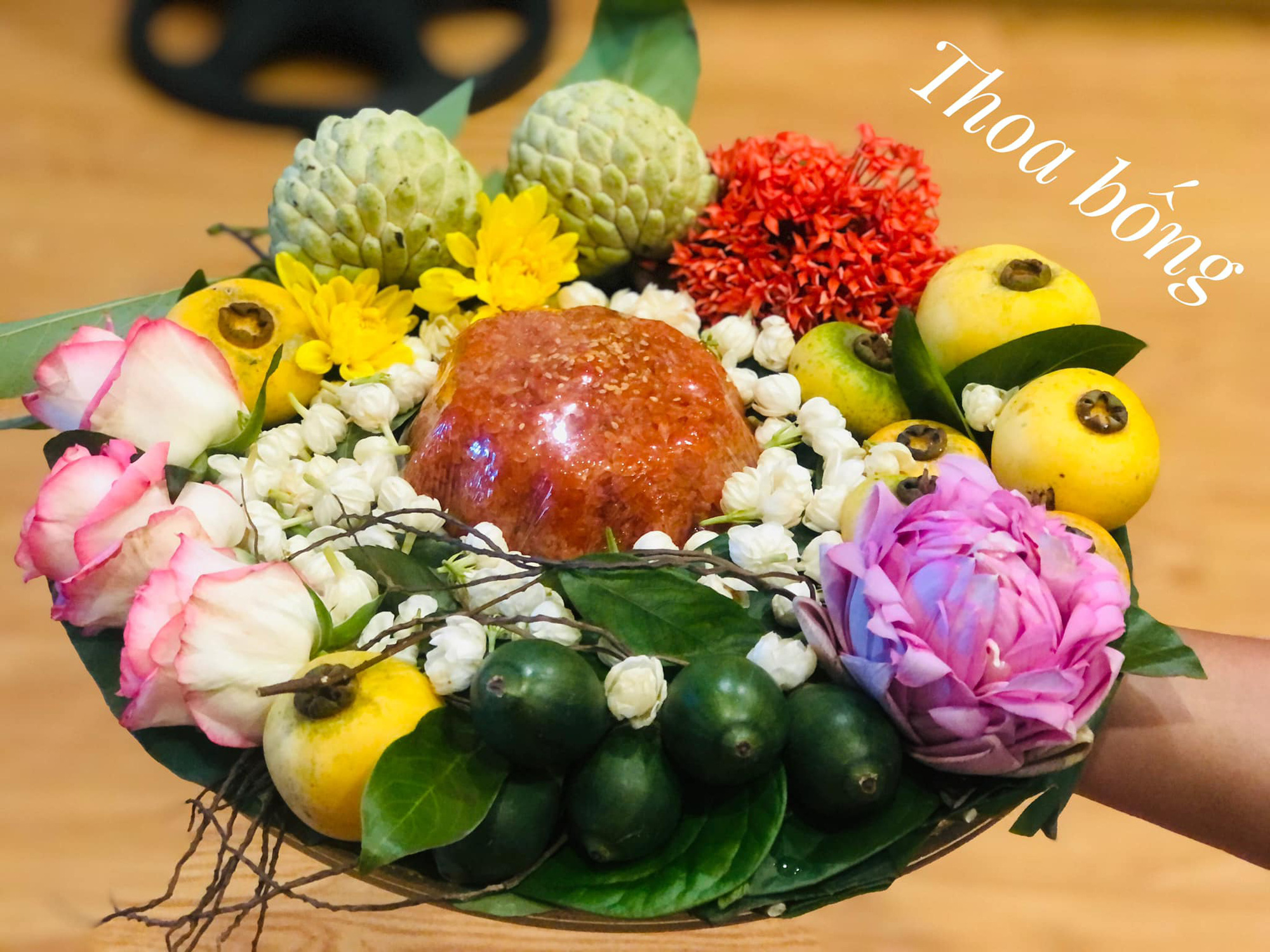 Hôm nay là Rằm tháng 7, cùng ngắm những mâm cơm cúng rực rỡ và đẹp mắt của hội chị em khéo tay hay làm nhé!-9