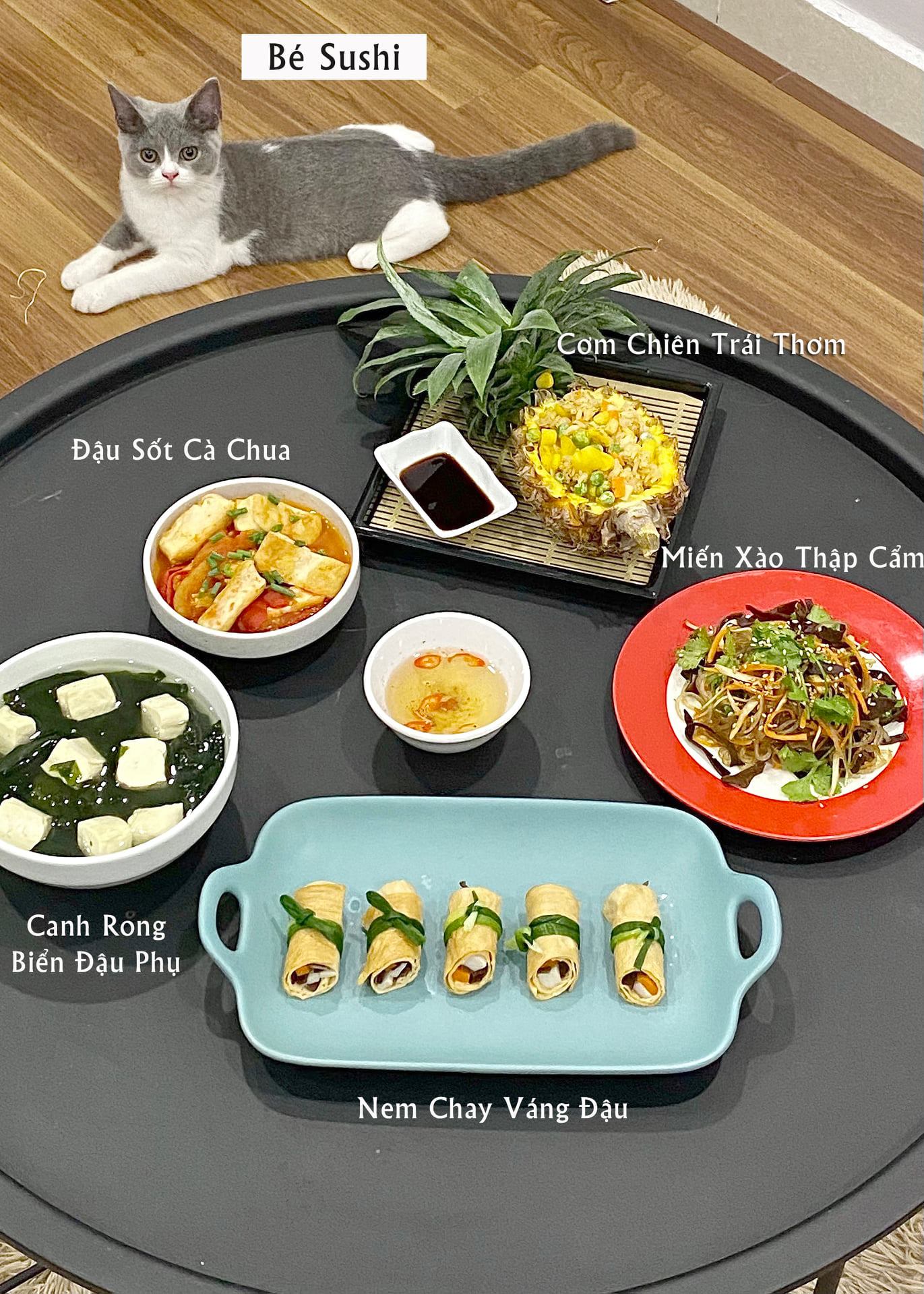 Hôm nay là Rằm tháng 7, cùng ngắm những mâm cơm cúng rực rỡ và đẹp mắt của hội chị em khéo tay hay làm nhé!-20