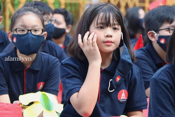 Có nên khoe giấy khen lên mạng xã hội?-2