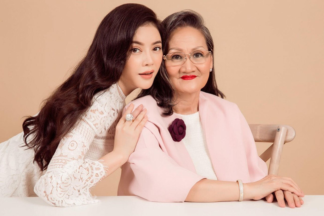 Những người phụ nữ quyền lực của sao Việt: Nhà Đông Nhi - Ông Cao Thắng quá sang, mẹ Hà Hồ gây bất ngờ vì điều này-5