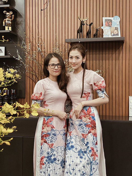 Những người phụ nữ quyền lực của sao Việt: Nhà Đông Nhi - Ông Cao Thắng quá sang, mẹ Hà Hồ gây bất ngờ vì điều này-8