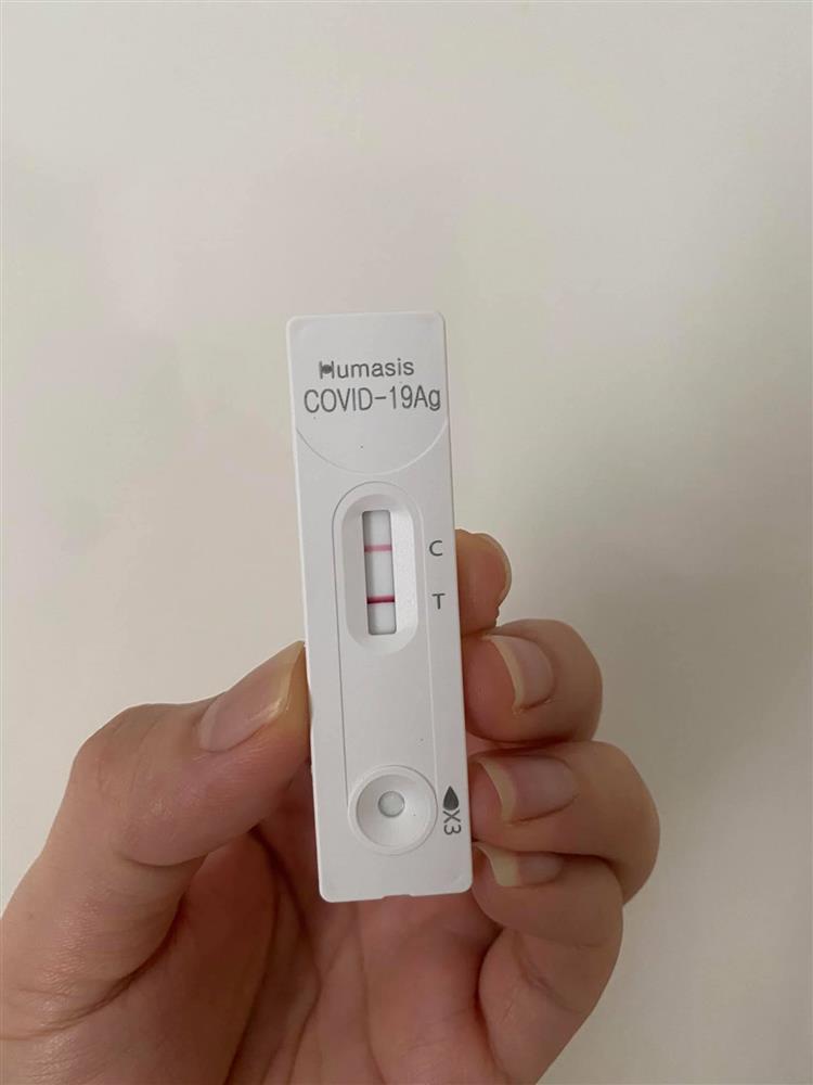 Diễn viên Anh Đức nhiễm Covid-19, tự cách ly và điều trị tại nhà-4