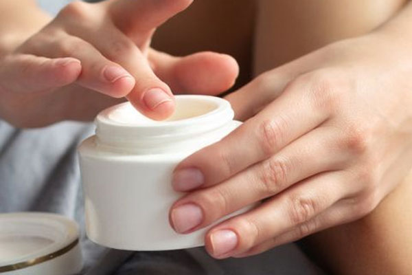 7 lưu ý dưỡng da mùa dịch để duy trì làn da khoẻ mạnh, mịn màng-3