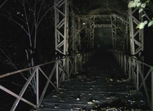 Vực Hoa Khôi: Điểm đến đẹp tựa tiên cảnh nhưng ẩn chứa bí ẩn về cái chết của 55 kỹ nữ để lại những tiếng thét ai oán-3