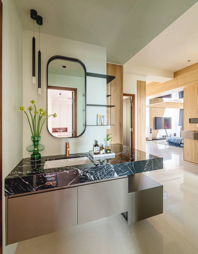 Ngôi nhà 3 mặt kính tràn ngập ánh sáng tự nhiên và không gian sân vườn xanh mát, hữu tình mà sang trọng-16