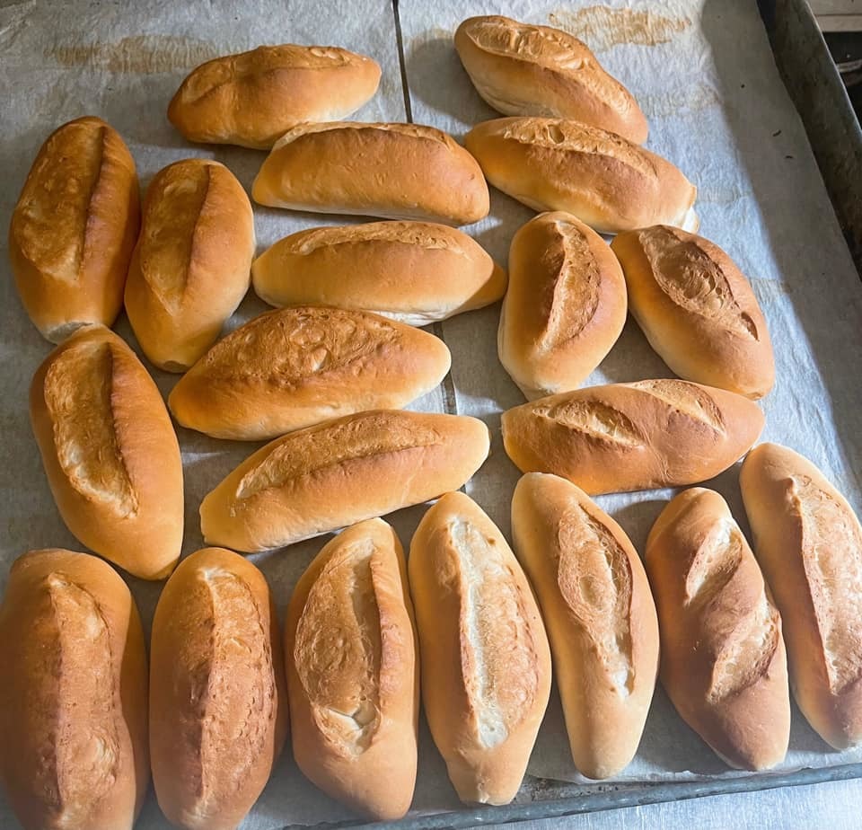 Ở nhà rỗi quá, chị em Hà thành mở lò bánh mỳ tại gia-2