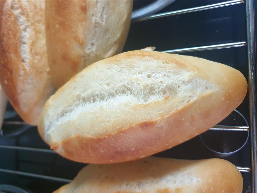 Ở nhà rỗi quá, chị em Hà thành mở lò bánh mỳ tại gia-6