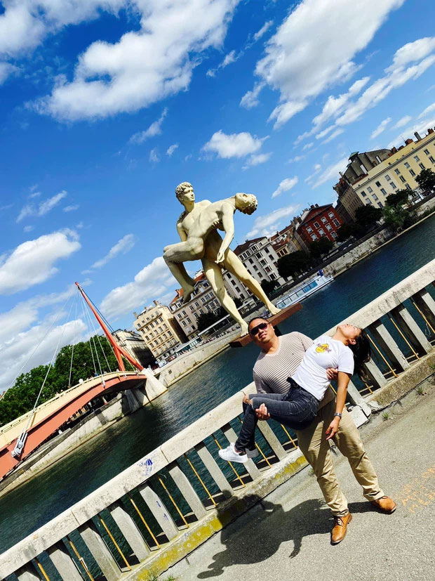 Cô gái HMong nói tiếng Anh như gió khiến nhiều người ngưỡng mộ vì loạt ảnh tình tứ với bạn trai, đưa nàng ra mắt với gia đình-4