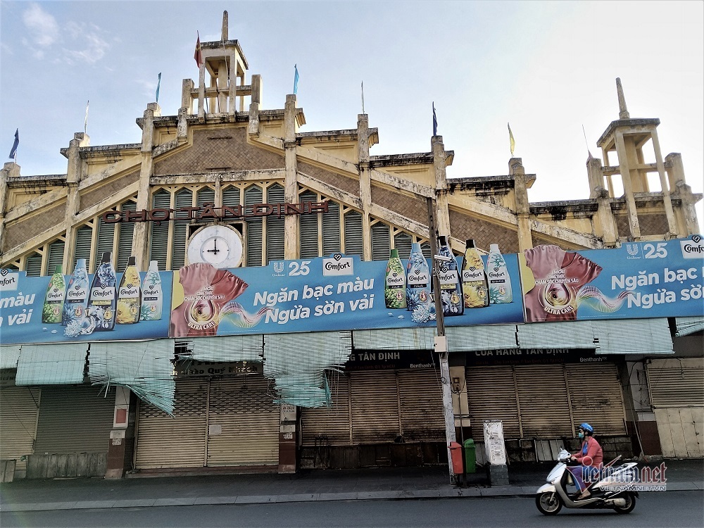 Sáng đầu tiên siết chặt hơn, chợ và siêu thị vắng lặng không bóng khách-2