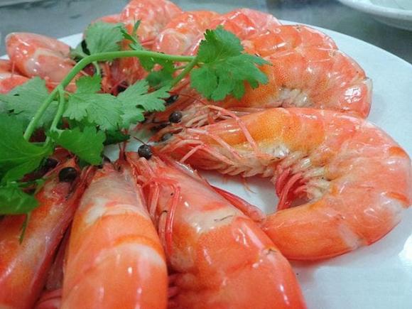 Khi mua tôm nên chọn con cong hay con thẳng? Ông chủ hải sản nói, hãy bắt đầu với tôm tươi, đừng mua một cách ngẫu nhiên-7