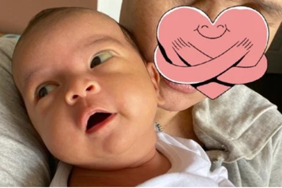 Võ Hạ Trâm dỗ con gái nín khóc bằng cách lạ, dân tình chỉ còn biết thốt lên