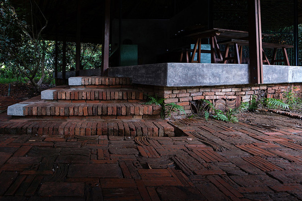 ‘Trốn’ ồn ào phố thị, vợ chồng trẻ bỏ 200 triệu đồng cất nhà lá đẹp ngỡ ngàng-4