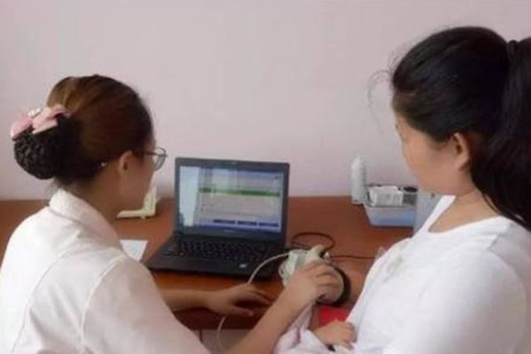 Mẹ cháu không kiếm tiền, câu nói coi thường của cậu con trai 7 tuổi làm tổn thương sâu sắc trái tim người mẹ toàn thời gian-3