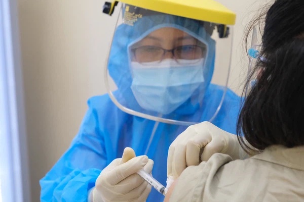 Uống nước dừa sau tiêm phòng Covid-19 có tác dụng gì?-2