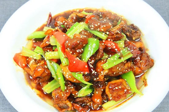 Vịt luộc đã quá nhàm chán, thêm lon bia thành món ngon 