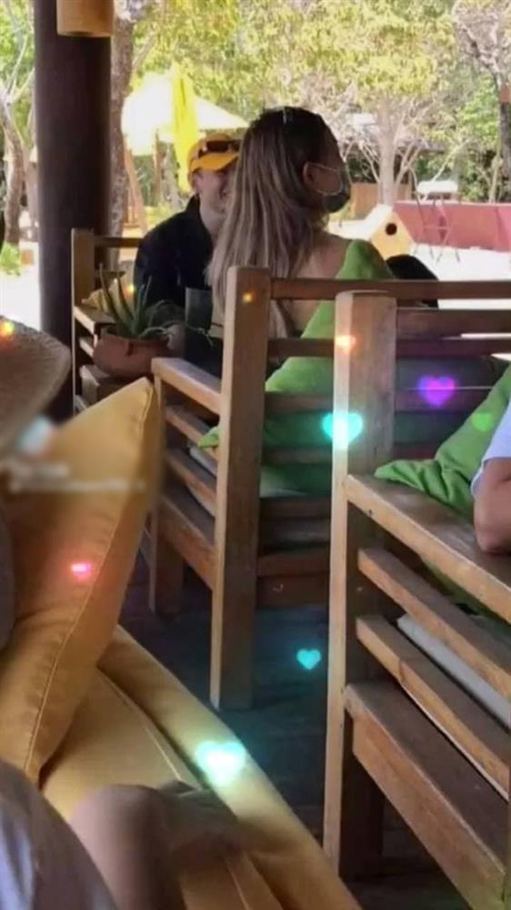 Mãi không công khai hẹn hò, ai dè Binz và Châu Bùi lại để lộ hint” nghi vấn sống chung luôn rồi?-8